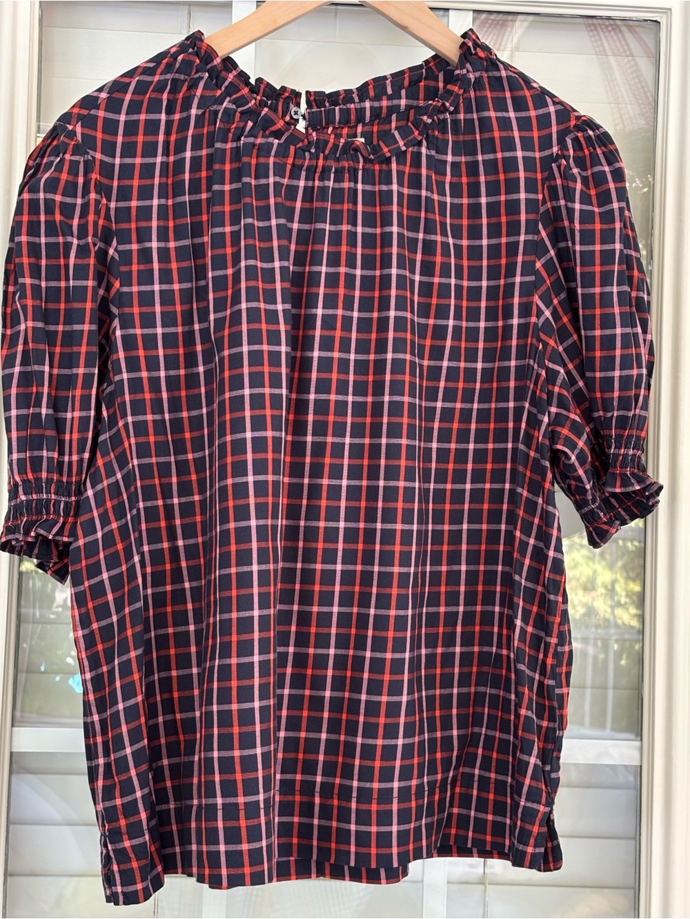 Ladies, XL, plaid, puff sleeve, ruffle- neck blouse